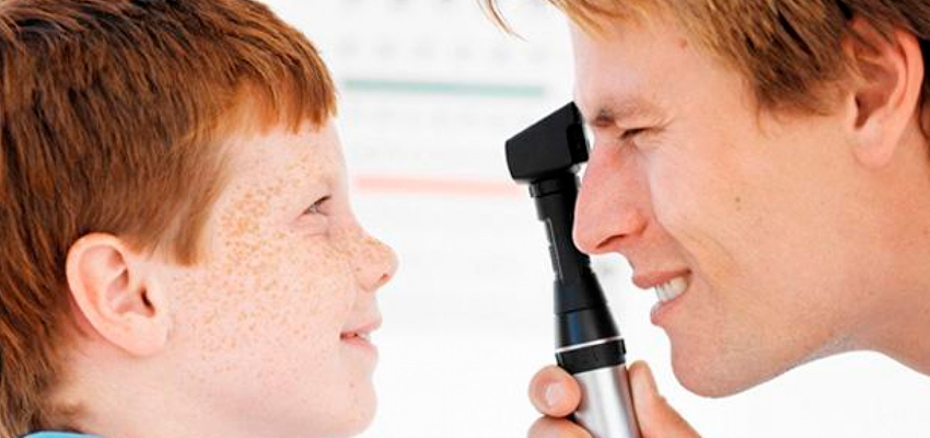 Com as férias logo aí, é importante se preocupar com a saúde oftalmológica de seu filho!